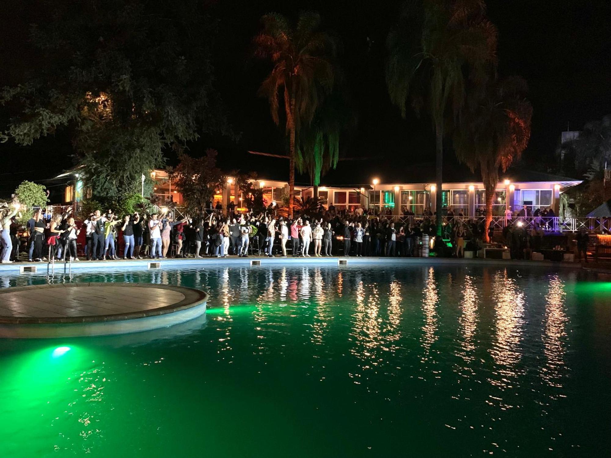 Beer Hotel Iguazu بويرتو إجوازو المظهر الخارجي الصورة